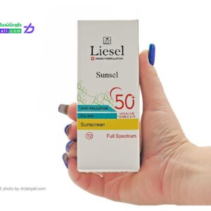 کرم ضد آفتاب لایسل پوست چرب رنگی