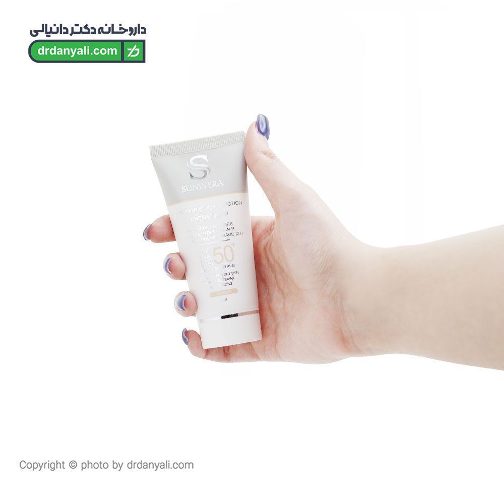 کرم ضد آفتاب رنگی SPF50 پوست خشک سانیورا