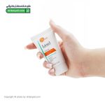 کرم ضد آفتاب بی رنگ پوست چرب SPF50 لایسل