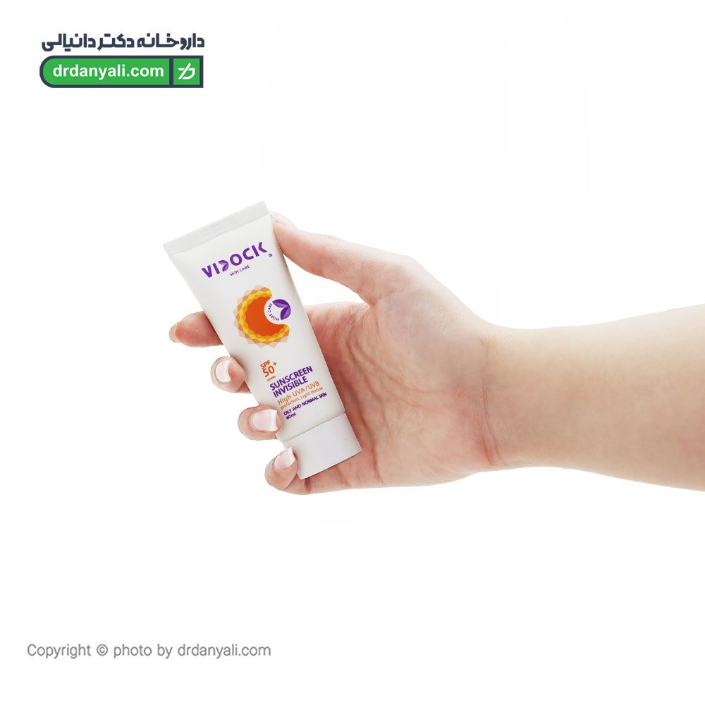 کرم ضد آفتاب بی رنگ پوست نرمال و چرب SPF50 ویدک